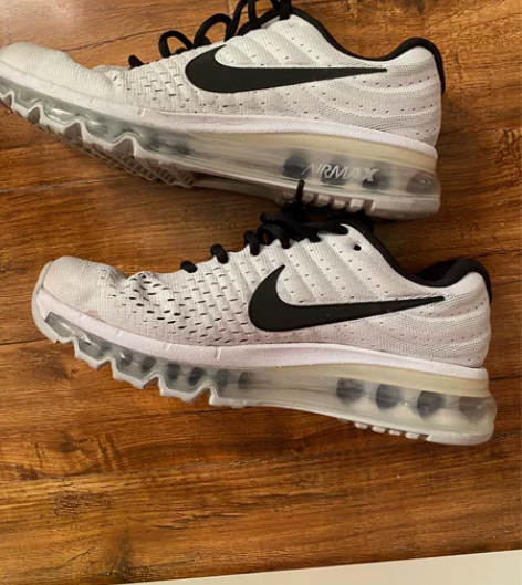 Nike AIR MAX 全掌气垫跑鞋 耐...