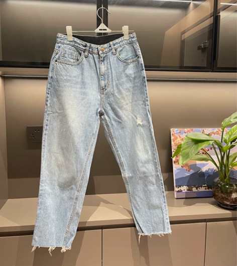 女式牛仔裤m码实体店购 感兴趣的话点“我想...