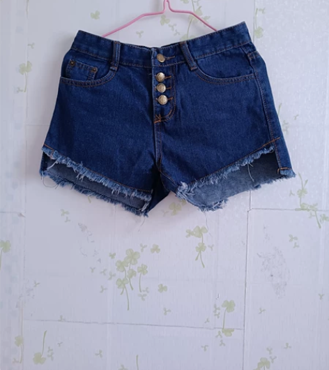 (回家发）牛仔裤全新全场满五十包邮 感兴趣...