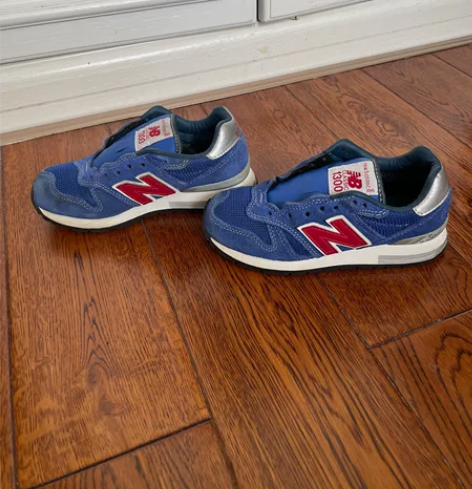 NB  新百伦 童 红标配蓝的撞色 nb1...