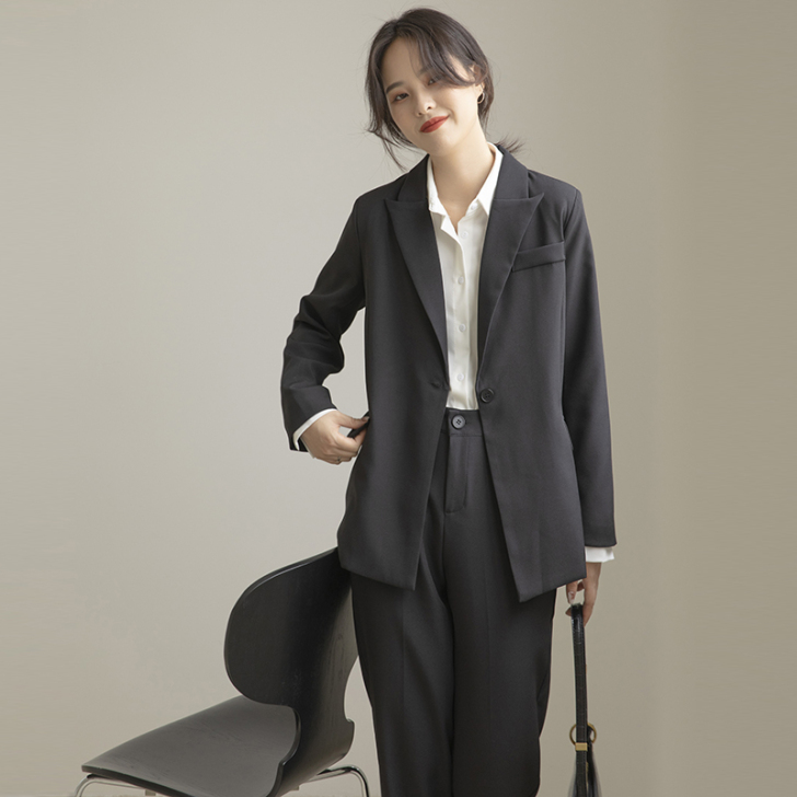 堇眉 西装