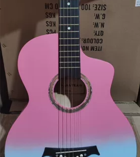 吉他全新出手我男朋友自己花900买了一个吉...