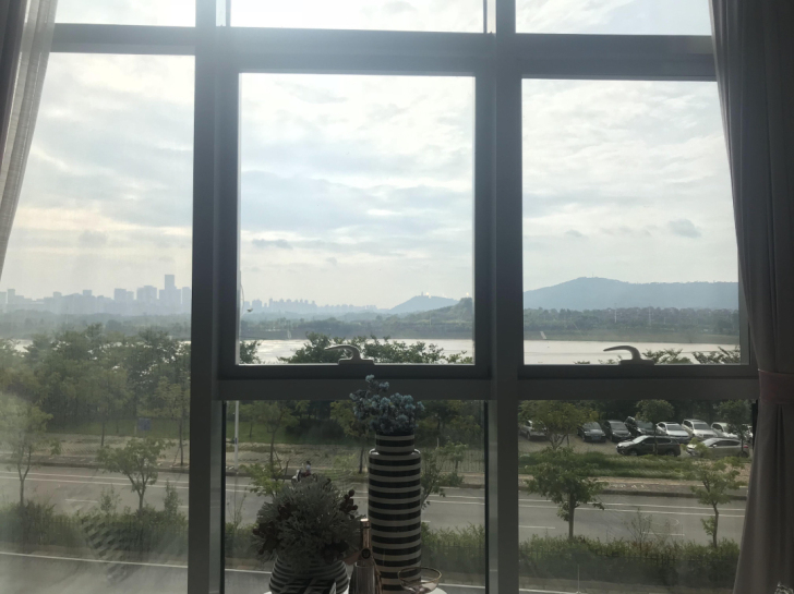 首付4.5W【急售】月供3500，直面看湖