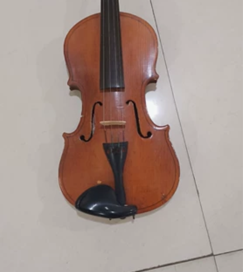 六十年代国营营口乐器厂生产的东方红牌小提琴...