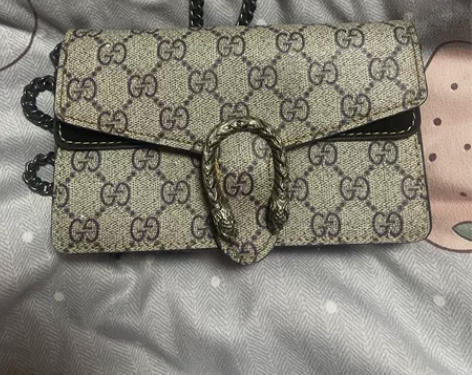 G家酒神包小号 放挺久的了 随意出 不包邮...