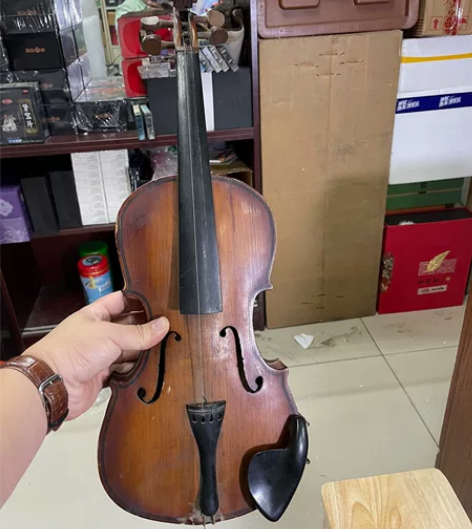 七十年代济南乐器厂小提琴一把 感兴趣的话点...