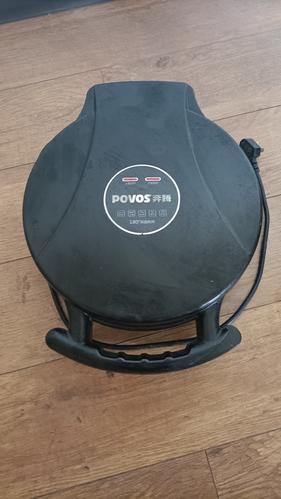 奔腾双面电煎烤炉，通电正常使用。把手有损坏...