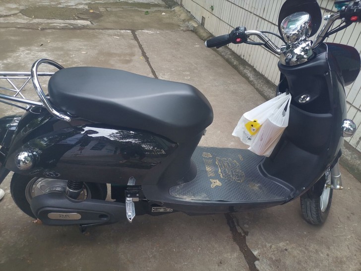 60V小龟车20年国庆买的证件齐全，柳州本...