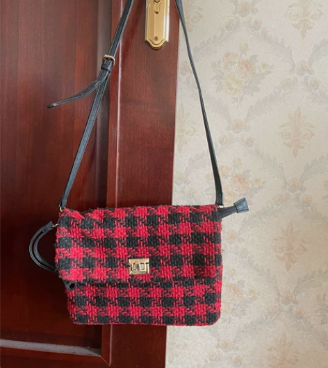 【包邮】秋冬挎包，邮差包，C＆A女式织物格...