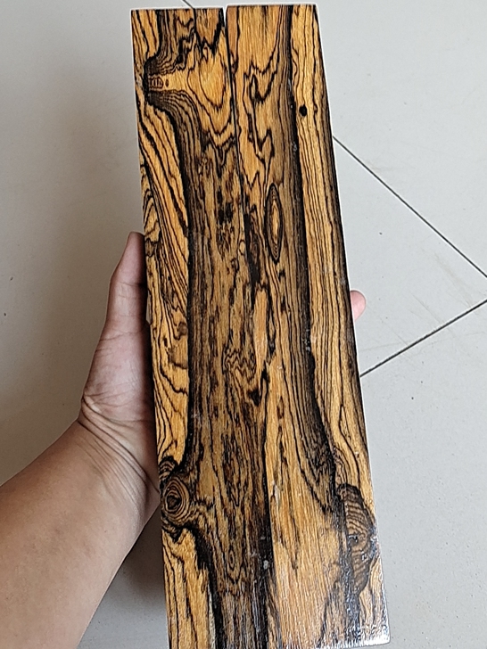 精品纹路墨西哥黄花梨镇尺