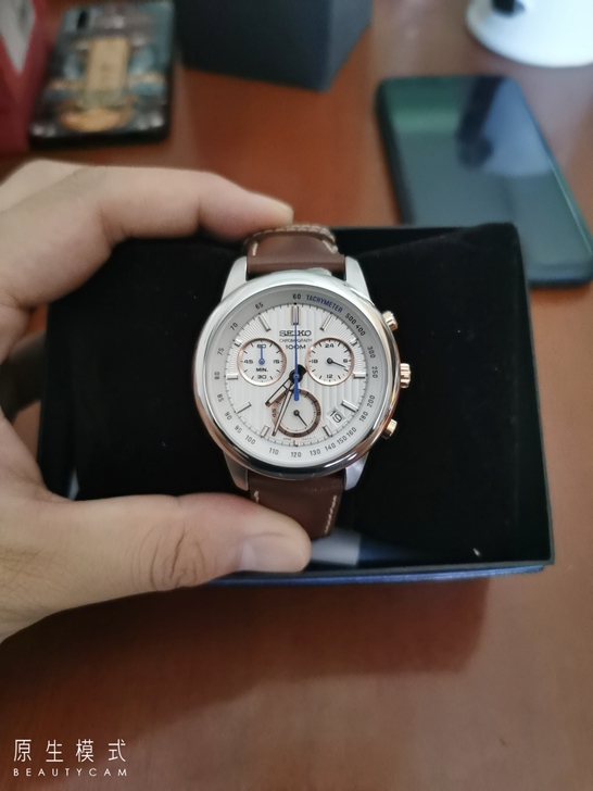 精工一百米防水石英腕表。9.5层新。走时精...