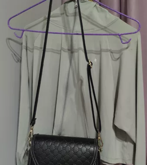 8成新斜挎包 感兴趣的话点“我想要”和我私...