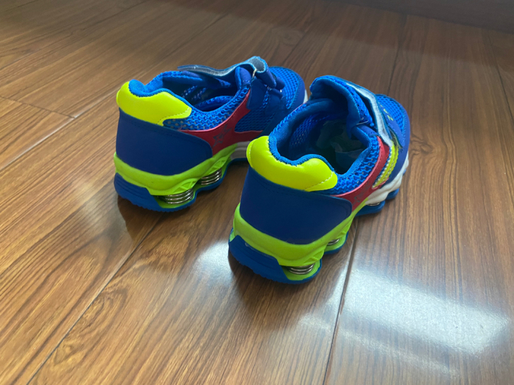 男生运动鞋全新36码