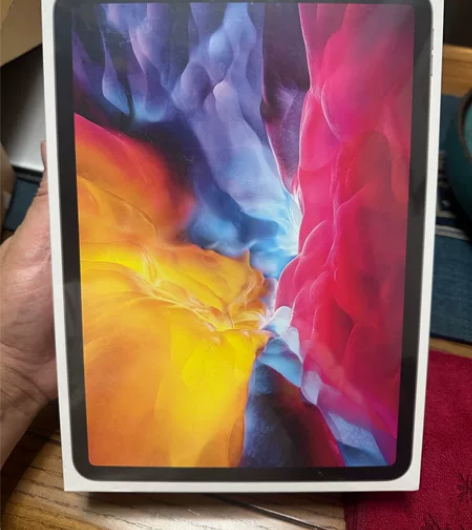 ?转让新款苹果11英寸国行正品  ipad...