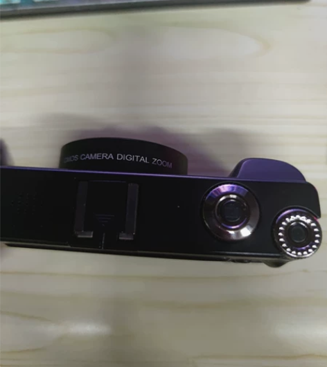 4K索达佳 数码相机 镜头是可以翻盖的  ...