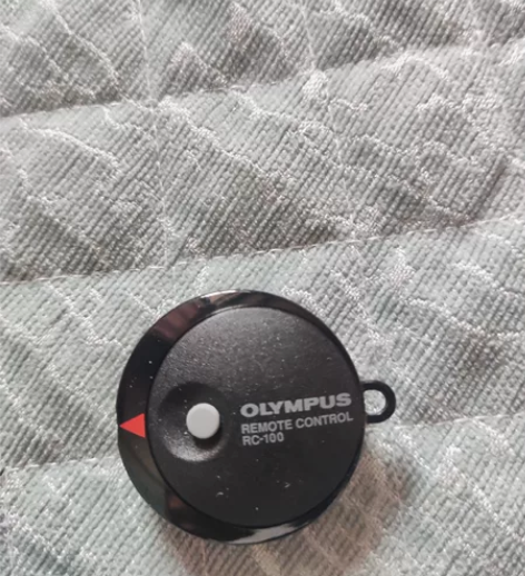 奥林巴斯rc100 相机遥控器 有两个，单...