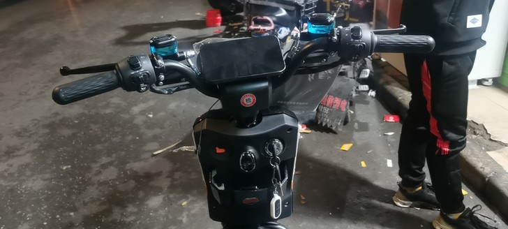 格仕铃（米拉）电动车，前面满盘大油刹，前面...
