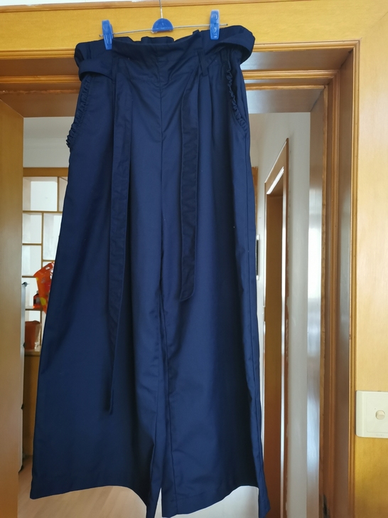 外贸单，花苞阔腿裤，后腰带松紧带，平铺腰围...