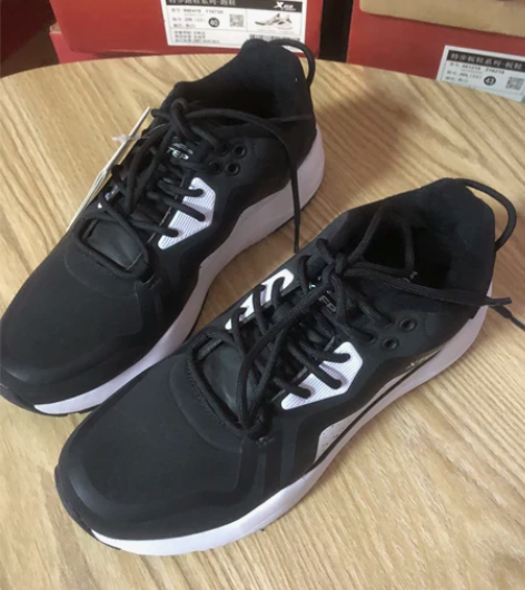 特步正品休闲鞋36码 全新正品鞋，专卖店尾...