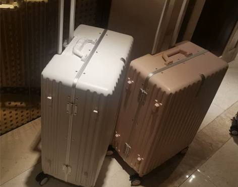 防震静音行李箱拉杆箱铝框22登机箱密码学生...