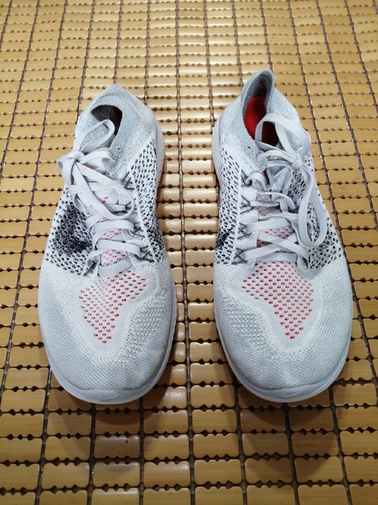 二手男士42码耐克休闲运动鞋 鞋子保证正品...