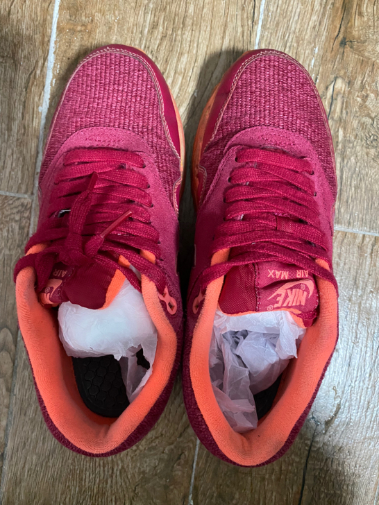 耐克正品鞋闲置，实体店买的，穿着特别舒服，...