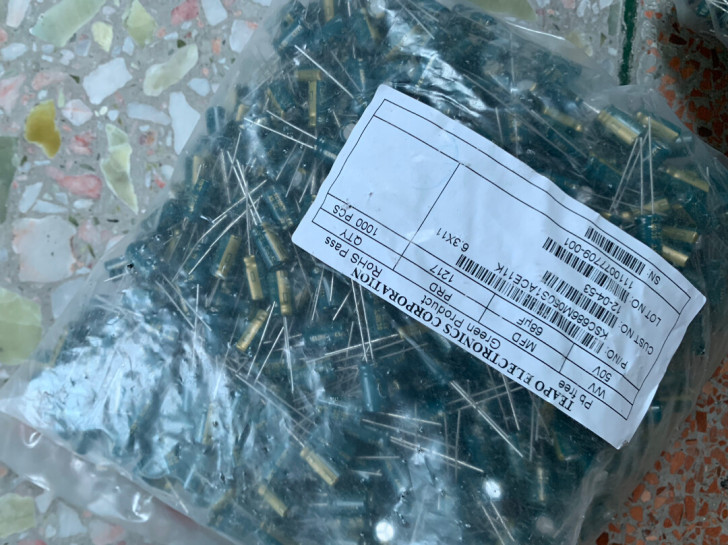 台湾智宝50v68uf 6x11 4000...