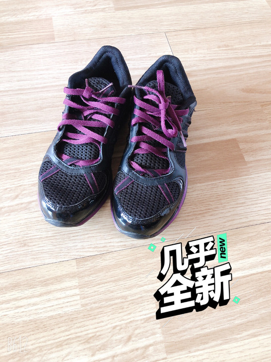 阿迪达斯夏季运动鞋，正品保证230码没有瑕...