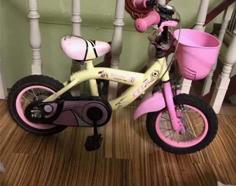 都市贝贝自行车，12寸，车铃，车轮，刹车都...