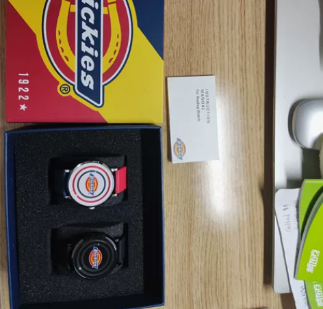 得物入手迪克斯手表只戴过几天 红蓝配色 还...