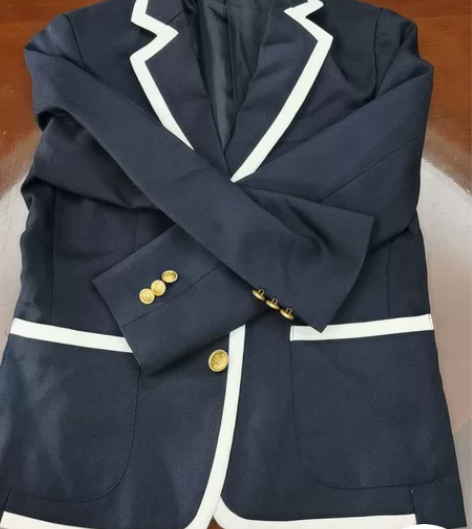 四眼碶正装校服7成新，140，男生 感兴趣...