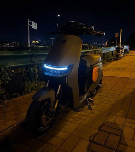 Ninebot九号电动自行车远行者F90智...