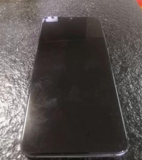 小米9 8+128g 9成新 感兴趣的话点...