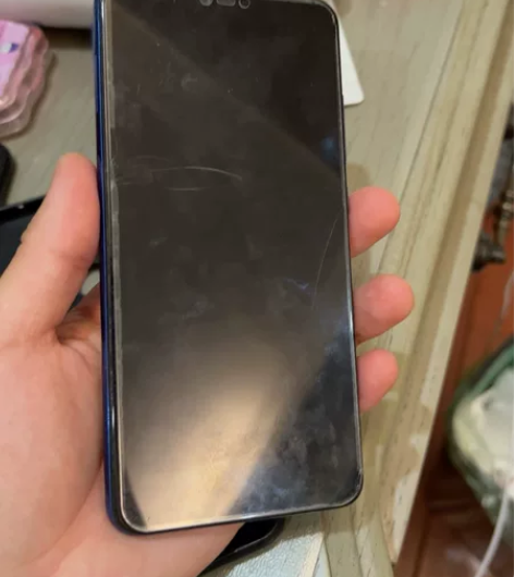 小米8青春版 废机 屏幕摔坏 后盖开胶了。...