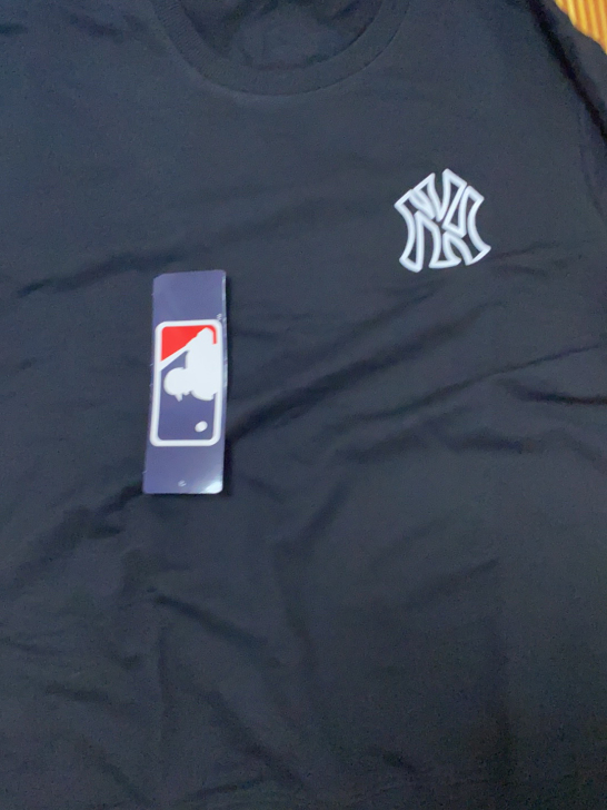 mlb卫衣 尺寸xl 全新 吊牌在