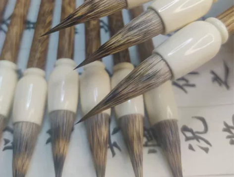 请看实拍图图出一批顶级紫毫鸡距笔,中小楷皆...