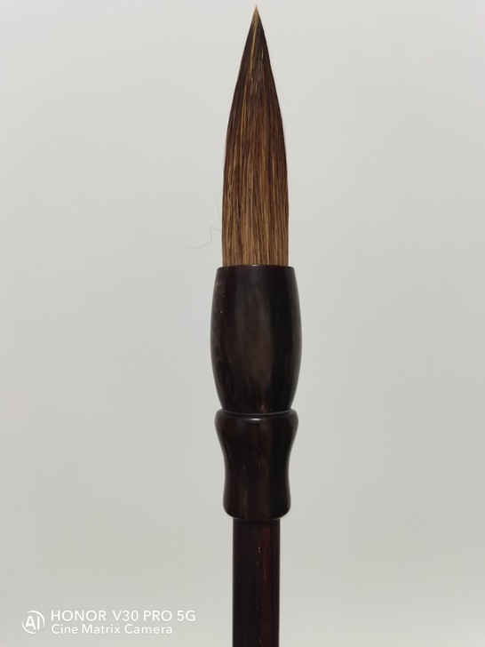 毛笔  酸枣木纯羊豪毛笔，沾水在水写布上写...