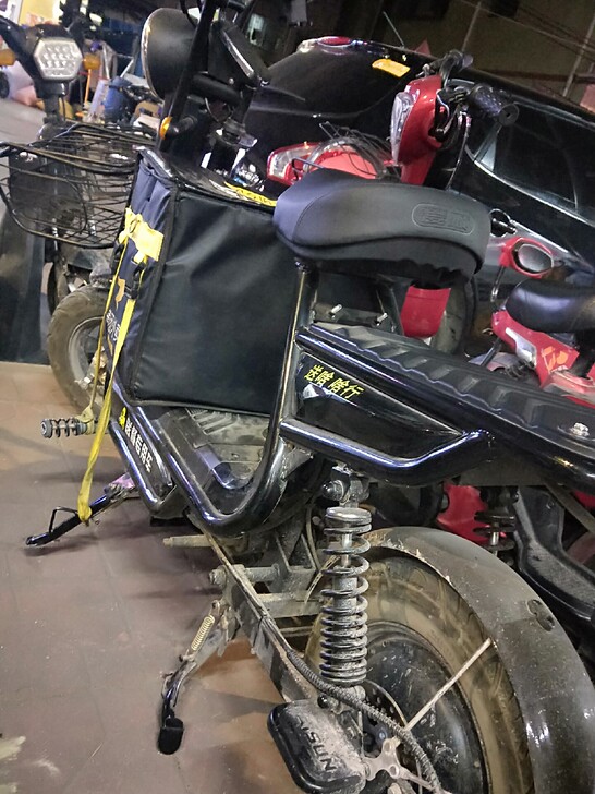 二手外卖车空架子无电瓶9成新。1200的电...