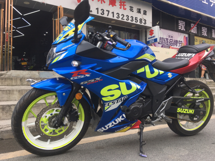 铃木GSX250