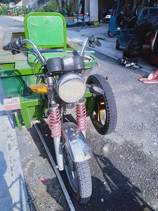 三鑫72v带两只备胎买过来没怎么用，车况很...