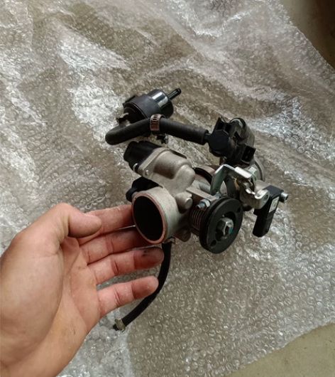 银钢150节气门，带进气头，正常用车拆下来...