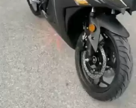 R3V6宝马电摩杜卡迪电摩 小忍者电摩 3...