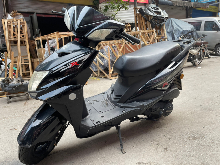 黑色尚领125，车况成色都不错，便宜卖了，...