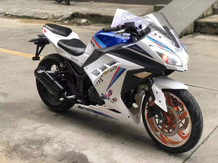 全新公路赛车二手摩托车精品车本田，铃木，雅...