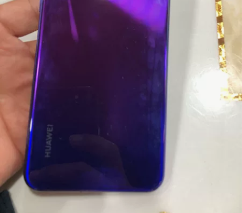 闲置华为手机一台，因内存不够用。低价处理。...