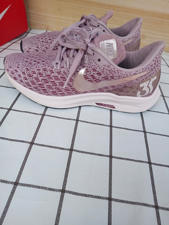 耐克跑步鞋子，干净，干净，家里孩子的鞋，3...