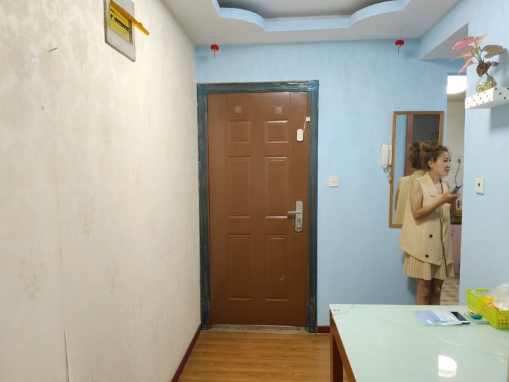 七号线美兰湖 精装两房 民用水电 配置: ...