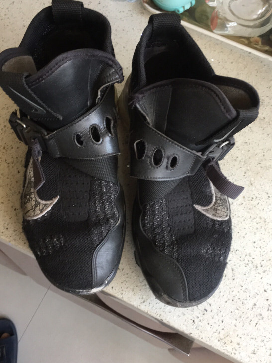 nike air 全气垫运动鞋 39码 专...