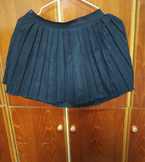 m码，黑色百褶裙，多件包邮 感兴趣的话点“...