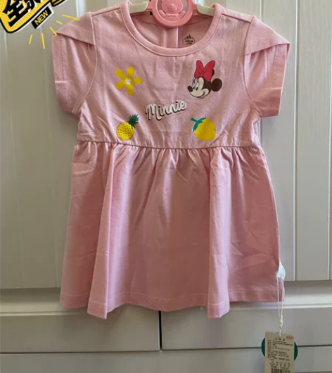 全新迪士尼宝宝女童连衣裙，牛仔短裤。都是8...